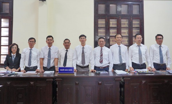 Tòa tiếp tục hoãn xét xử vụ 6 cựu chiến binh kêu oan sau khi ra tù Tòa tiếp tục hoãn xét xử vụ 6 cựu chiến binh kêu oan sau khi ra tù