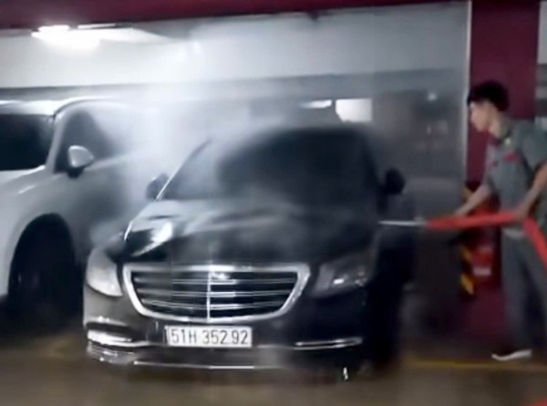 Tòa xét xử vụ ca sĩ Duy Mạnh kiện Mercedes - Benz Việt Nam Tòa xét xử vụ ca sĩ Duy Mạnh kiện Mercedes - Benz Việt Nam
