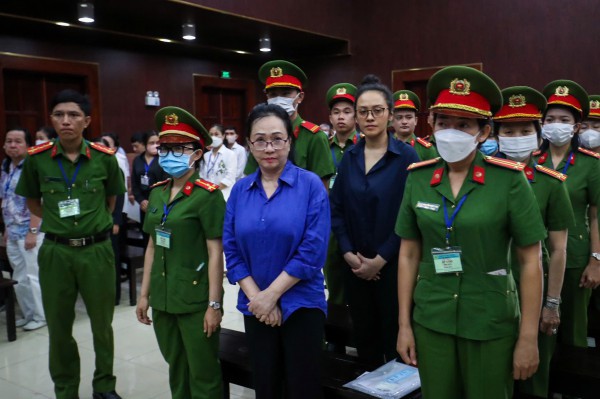Trương Mỹ Lan thiện chí khắc phục hậu quả, được tòa giảm án Trương Mỹ Lan thiện chí khắc phục hậu quả, được tòa giảm án