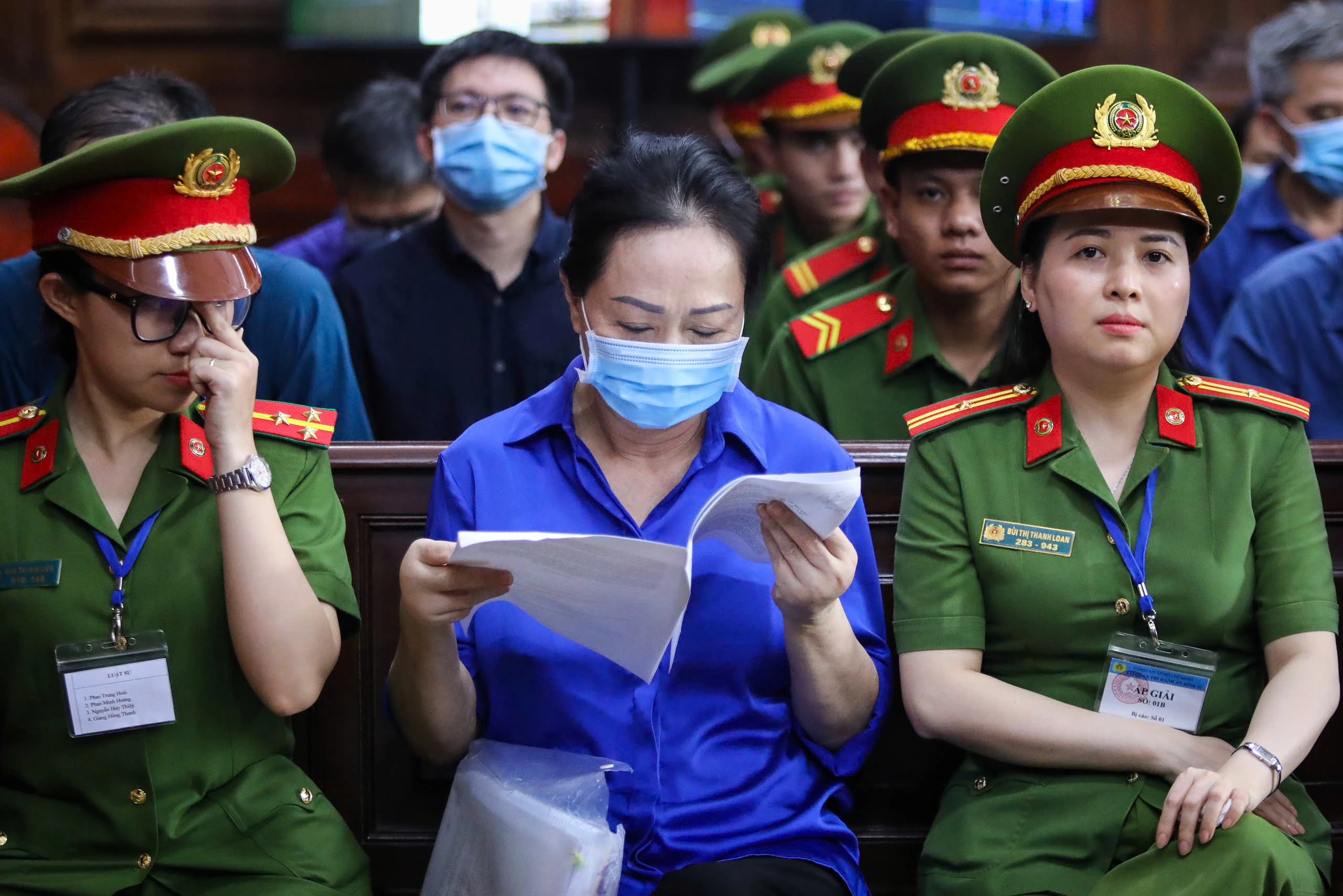 Trương Mỹ Lan tìm giải pháp khắc phục thiệt hại nhưng chưa thể hiện bằng thực tế