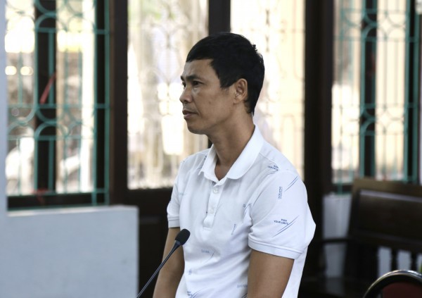 Vụ bán gà lôi trắng lãnh 6 năm tù: Tòa tuyên miễn trách nhiệm hình sự Vụ bán gà lôi trắng lãnh 6 năm tù: Tòa tuyên miễn trách nhiệm hình sự