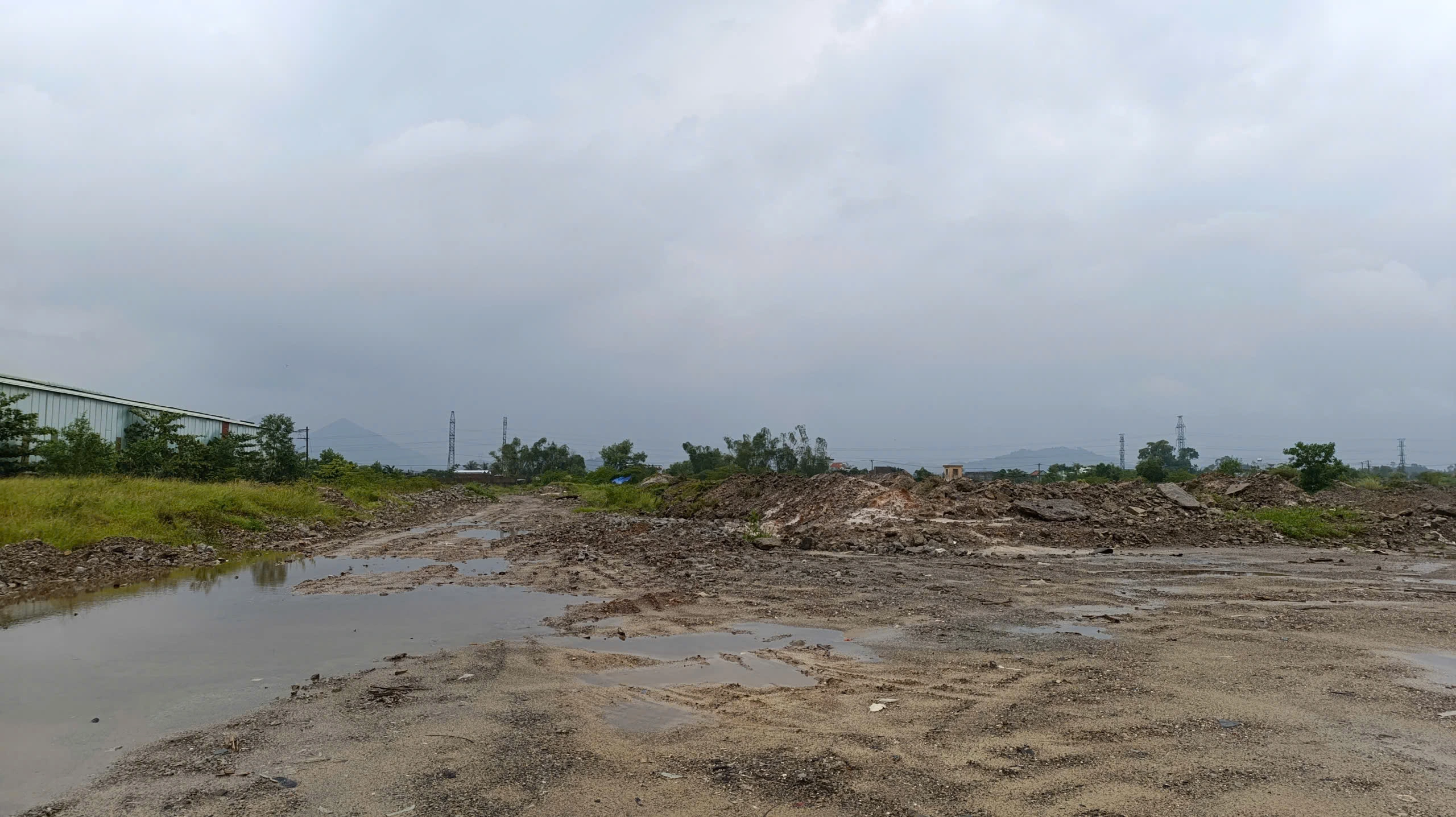 Đà Nẵng: Tòa hủy vụ mua bán khu đất 930 tỉ đồng vì thiếu pháp lý Đà Nẵng: Tòa hủy vụ mua bán khu đất 930 tỉ đồng vì thiếu pháp lý