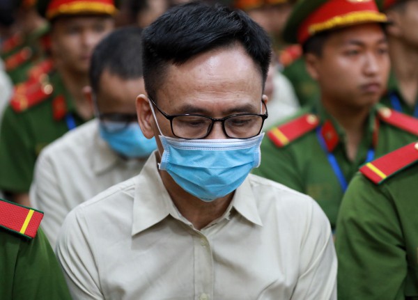 Đang thụ án, 2 cựu cục trưởng đăng kiểm bị triệu tập liên quan vụ nhận hối lộ