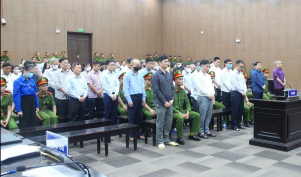 ”Ông chủ” Tập đoàn Phúc Sơn muốn được miễn tội đưa hối lộ ”Ông chủ” Tập đoàn Phúc Sơn muốn được miễn tội đưa hối lộ