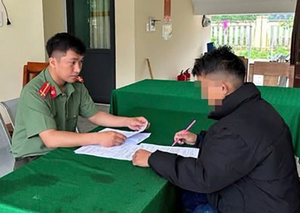 2 người bị phạt vì xúc phạm công an, đăng tin sai sự thật trên mạng xã hội