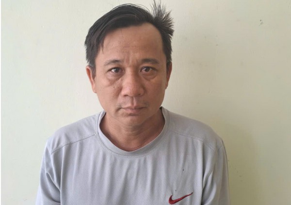 Bắt giam 2 thành viên 