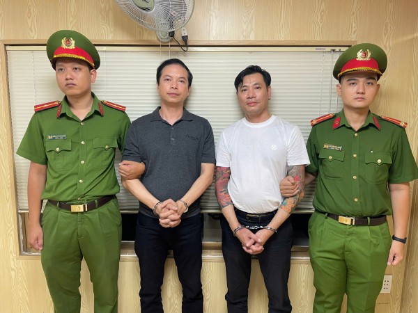 Bắt khẩn cấp người đàn ông lái Bentley hung hăng đánh người sau va chạm giao thông