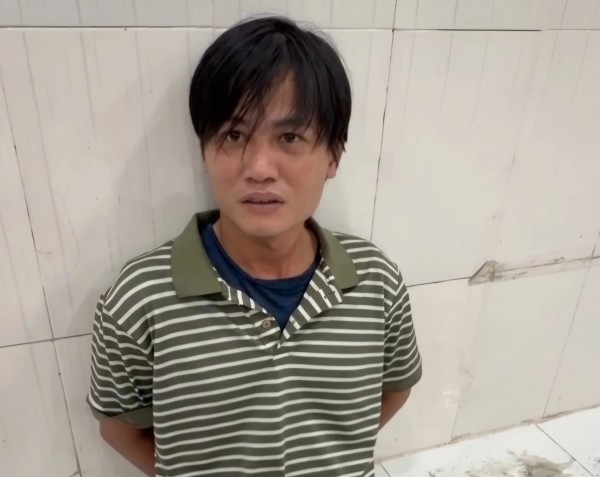 Bắt nhanh nghi phạm dùng súng giả cướp tài sản tại chợ Bình Điền Bắt nhanh nghi phạm dùng súng giả cướp tài sản tại chợ Bình Điền