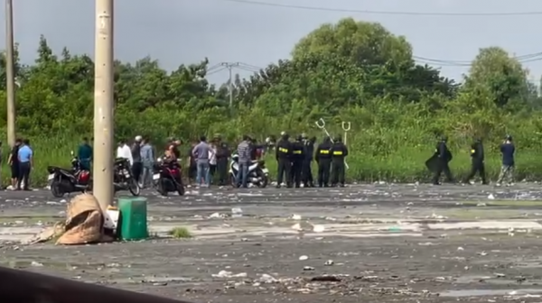 Bắt nhanh nghi phạm dùng súng giả cướp tài sản tại chợ Bình Điền Bắt nhanh nghi phạm dùng súng giả cướp tài sản tại chợ Bình Điền