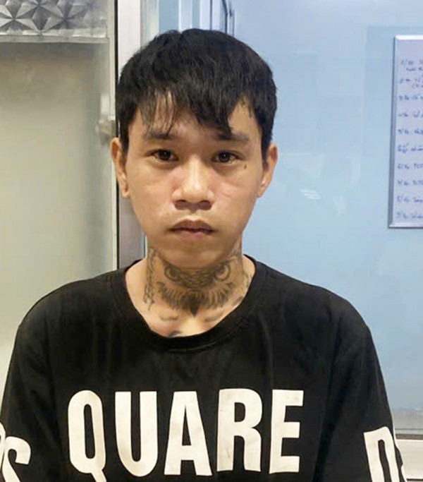 Bắt tạm giam nhóm trộm tiền, vàng của người bán thịt heo Bắt tạm giam nhóm trộm tiền, vàng của người bán thịt heo