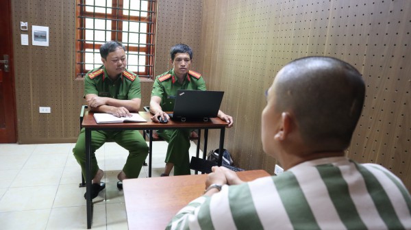 Bình Phước: Bắt người em trộm gần 100 lượng vàng của anh vợ Bình Phước: Bắt người em trộm gần 100 lượng vàng của anh vợ