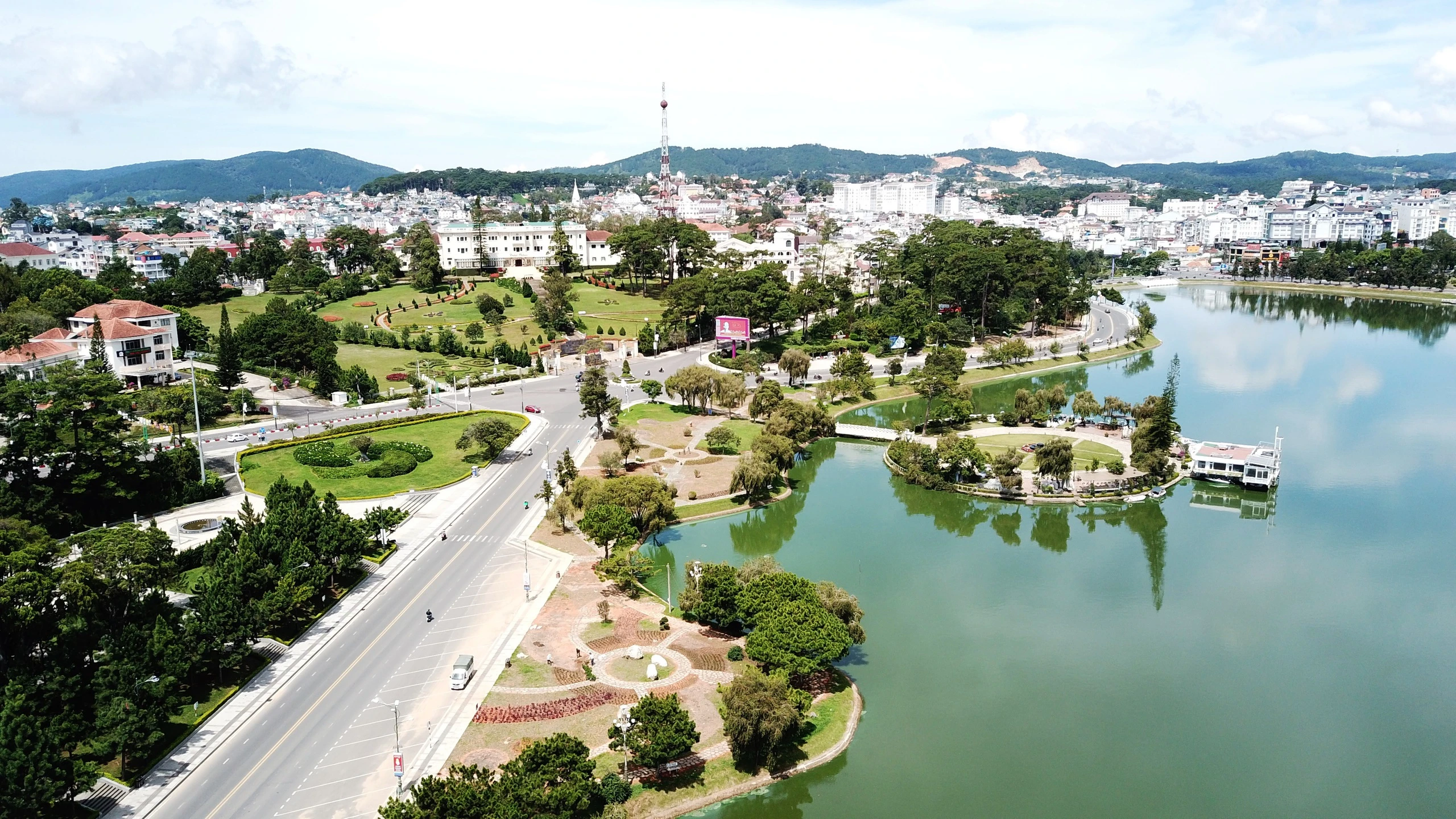 Bộ Công an yêu cầu Lâm Đồng cung cấp hồ sơ dự án cây xanh