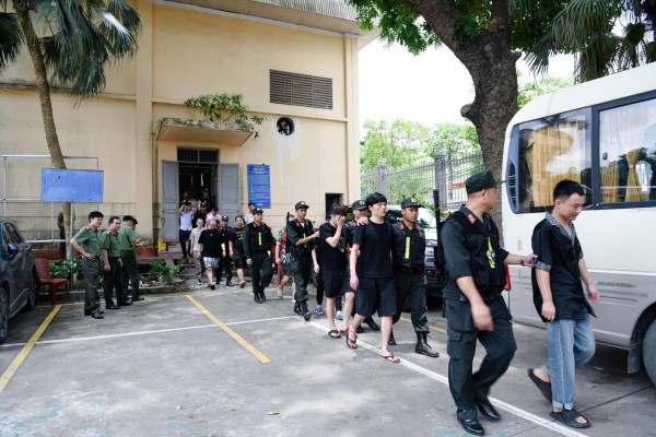 Cận cảnh 
