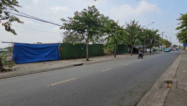 Clip chạy xe máy bốc đầu biểu diễn ở Hóc Môn gây bức xúc