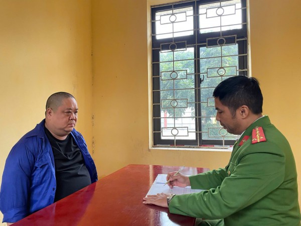 Công an Hưng Yên triệt phá đường dây lừa đảo, đánh bạc 9.300 tỉ đồng