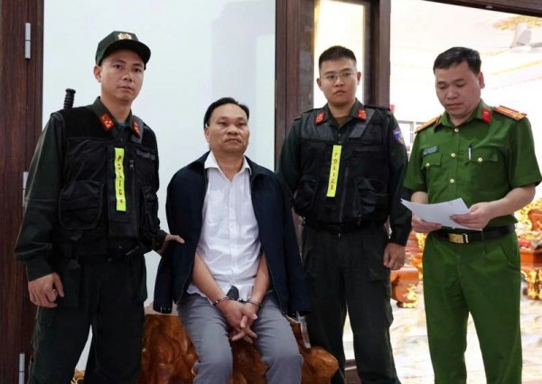 Công an Phú Thọ triệt phá chuyên án lớn, bắt 4 giám đốc, thu nhiều súng đạn