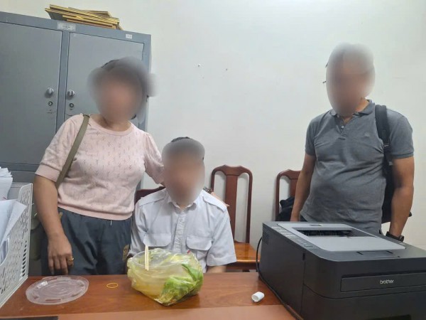 Công an TP.HCM giải cứu nam sinh bị Công an TP.HCM giải cứu nam sinh bị