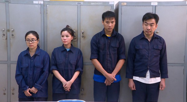 Công an TP.HCM khởi tố, bắt tạm giam 4 cán bộ Chi Cục Hải quan Chơn Thành Công an TP.HCM khởi tố, bắt tạm giam 4 cán bộ Chi Cục Hải quan Chơn Thành