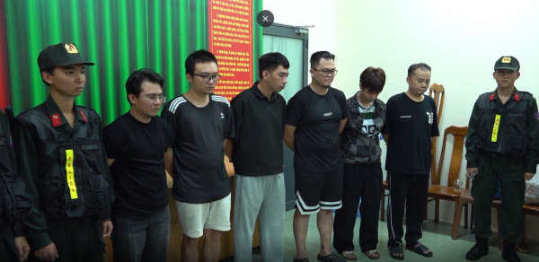 Công an TP.HCM triệt phá đường dây cung cấp khí cười cho nhiều quán bar, nhà hàng