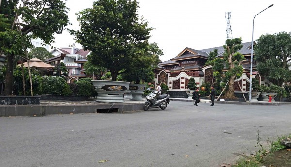 Công an kiểm tra biệt phủ rộng của chủ thẩm mỹ viện Mailisa ở TP.HCM