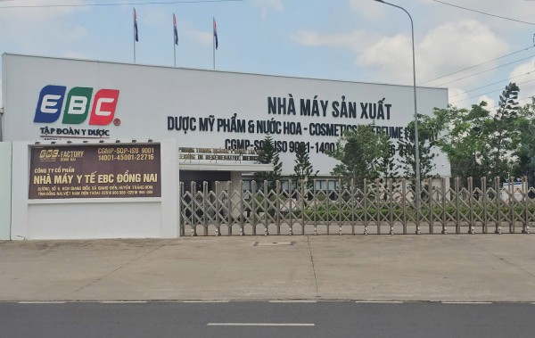 Công ty bán kem chống nắng giả cho chồng Đoàn Di Băng, đang nợ bảo hiểm