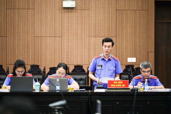 Cựu cục trưởng gửi đơn từ Canada bị đề nghị 5 - 6 năm tù vì nhận hối lộ