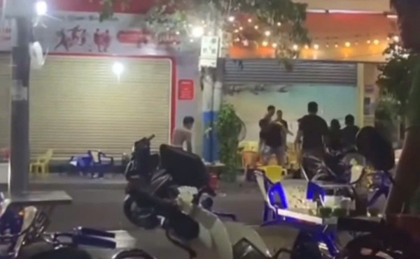 Gia Lai: Điều tra vụ hỗn chiến tại quán nhậu ở P.Quy Nhơn Nam Gia Lai: Điều tra vụ hỗn chiến tại quán nhậu ở P.Quy Nhơn Nam