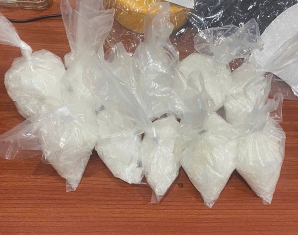 Gia Lai: Đột kích phá nhiều tụ điểm, thu giữ gần 1 kg ma túy đá Gia Lai: Đột kích phá nhiều tụ điểm, thu giữ gần 1 kg ma túy đá