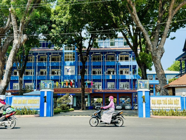 ”Giả dạng công an vào trường học đọc lệnh bắt sinh viên” là thông tin thất thiệt