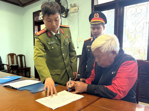 Huế: Khởi tố giám đốc khai thác cao lanh lậu, gây thiệt hại tiền tỉ