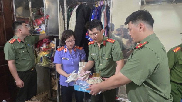 Khởi tố 3 bị can 