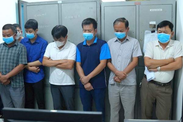 Khởi tố 34 bị can làm giả tài liệu, sai phạm trong đấu thầu