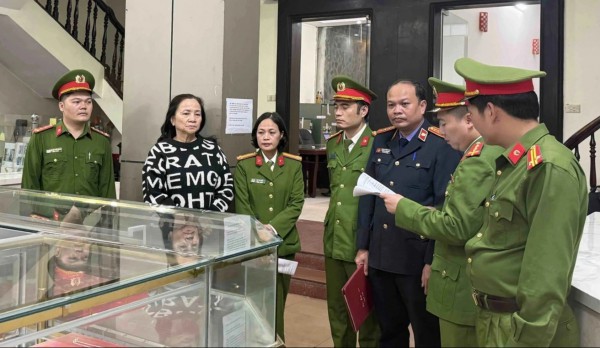 Khởi tố, bắt tạm giam chủ tiệm vàng lớn nhất Thanh Hóa