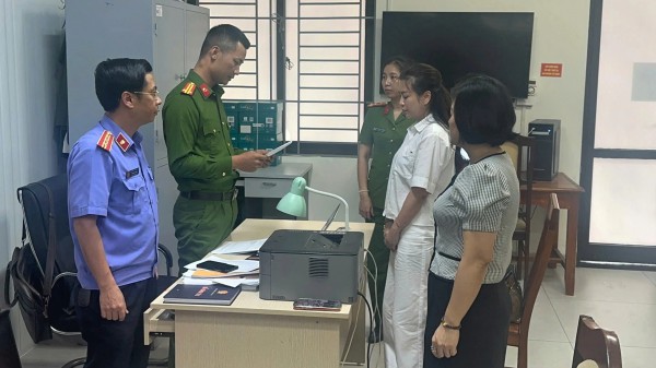 Khởi tố, bắt tạm giam giám đốc và kế toán nhà xe Vân Anh