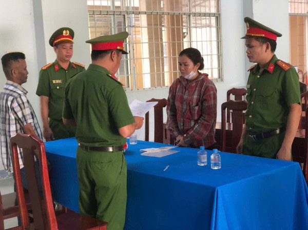 Khởi tố người phụ nữ lừa đảo hơn 18 tỉ đồng để trả nợ 6,3 tỉ