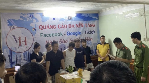 Lập 4 trang Facebook bán thuốc 