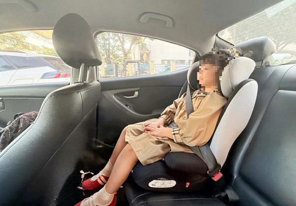 Lắp thiết bị an toàn trên ô tô: Có nhất thiết là ghế trẻ em?