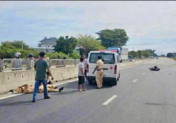 Một trung tá CSGT bị người chạy xe máy tông gãy chân