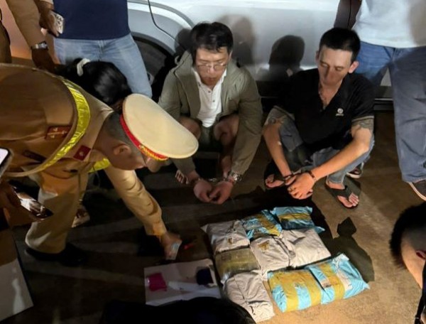 Mua hơn 10 kg ma túy mang đi bán, 3 người bị khởi tố