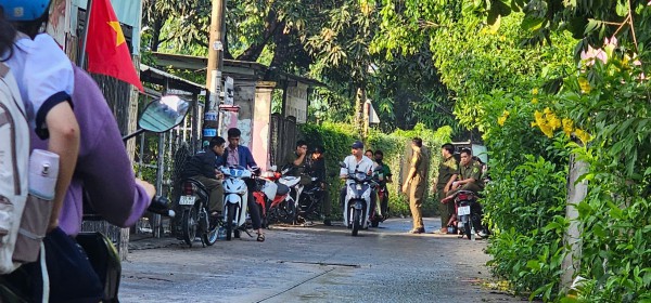 Nghi án đâm chết người rồi khóa trái cửa treo cổ tự tử Nghi án đâm chết người rồi khóa trái cửa treo cổ tự tử