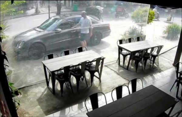 Nghi vấn một người nước ngoài trộm ô tô Mercedes ở trung tâm Đà Nẵng