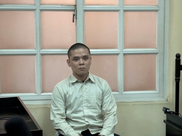 Người bênh chó, đánh bảo vệ phố đi bộ Nguyễn Huệ được trả tự do tại tòa