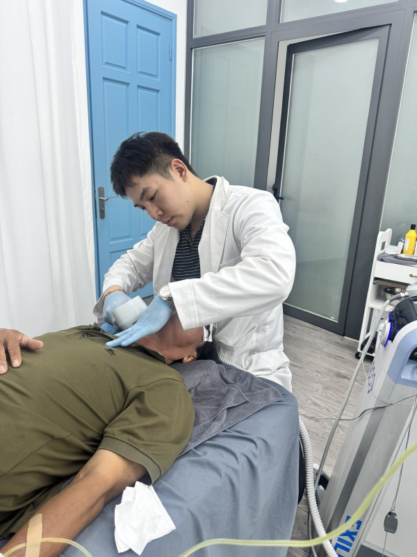 Phòng khám lừa đảo: Học trung cấp thú y nhưng chữa bệnh cho người Phòng khám lừa đảo: Học trung cấp thú y nhưng chữa bệnh cho người