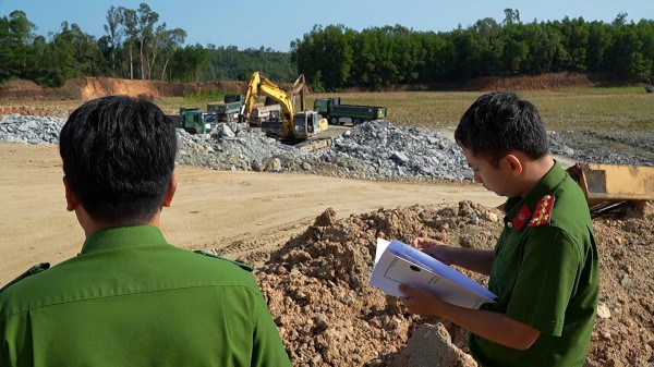 Quảng Ngãi: Công an vào cuộc vụ khai thác khoáng sản tại mỏ đất núi Lệ Thủy