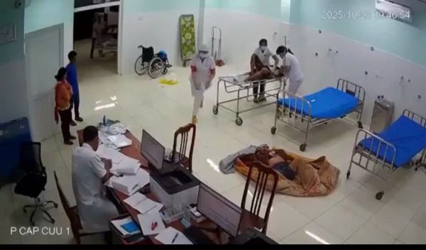 Quảng Ngãi: Nhân tình cũ xông vào phòng trọ chém đôi nam nữ trọng thương Quảng Ngãi: Nhân tình cũ xông vào phòng trọ chém đôi nam nữ trọng thương