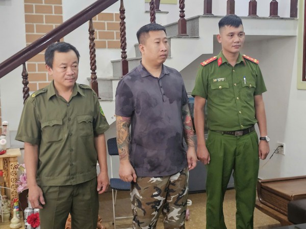 Quảng Trị: Bắt 3 nghi phạm cho vay nặng lãi và nghi tàng trữ ma túy Quảng Trị: Bắt 3 nghi phạm cho vay nặng lãi và nghi tàng trữ ma túy