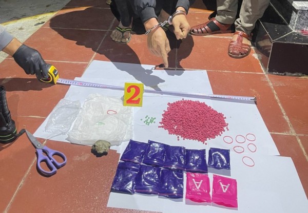 Quảng Trị: Giấu cả nghìn viên ma túy ở nghĩa địa để dùng dần