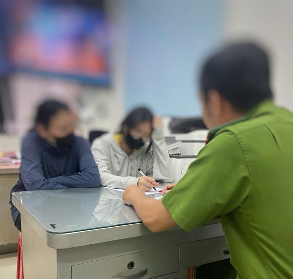 TP.HCM: 2 nữ sinh bị hành hung dã man, 1 em nhập viện cấp cứu