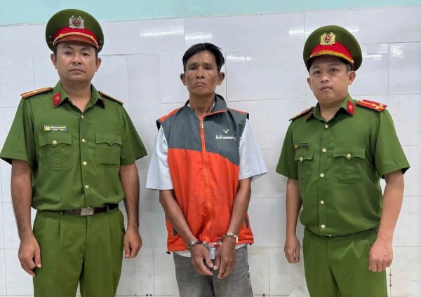 TP.HCM: Bắt tài xế xe công nghệ chuyên cướp giật vé số của người nghèo
