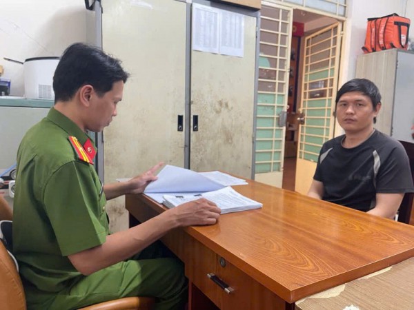 TP.HCM: Trộm xe máy, lẩn trốn 3 tuần rồi ra công an đầu thú